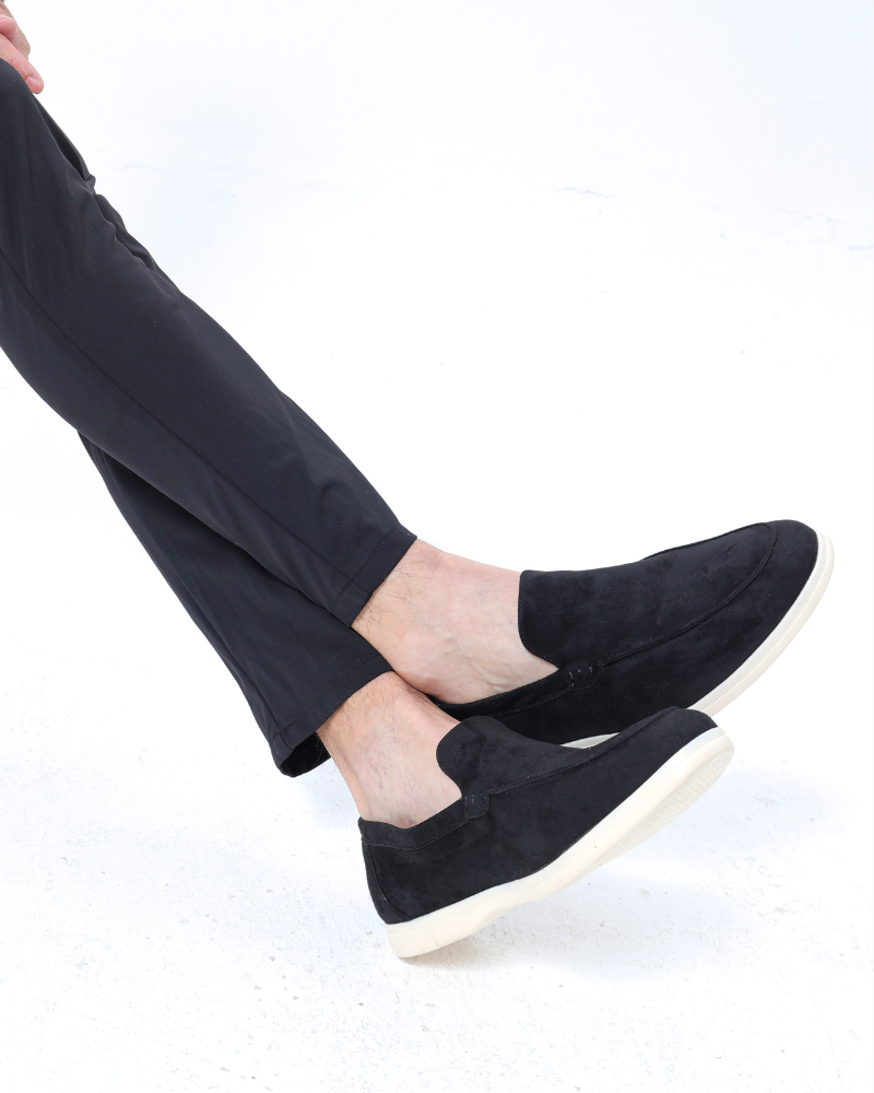 Noir est Blanc Suede Loafers